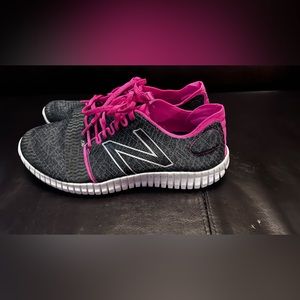 New balance tennis shoes